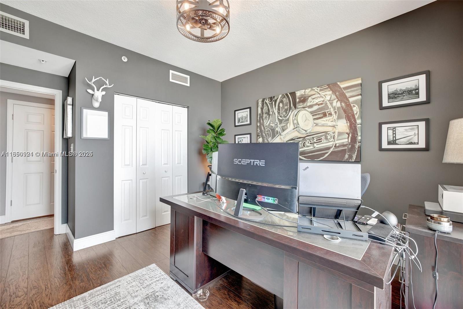 Photo of 140 Dixie Hwy  #619, Hollywood, Florida, 33020 - 