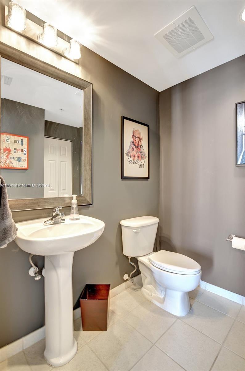 Photo of 140 Dixie Hwy  #619, Hollywood, Florida, 33020 - 