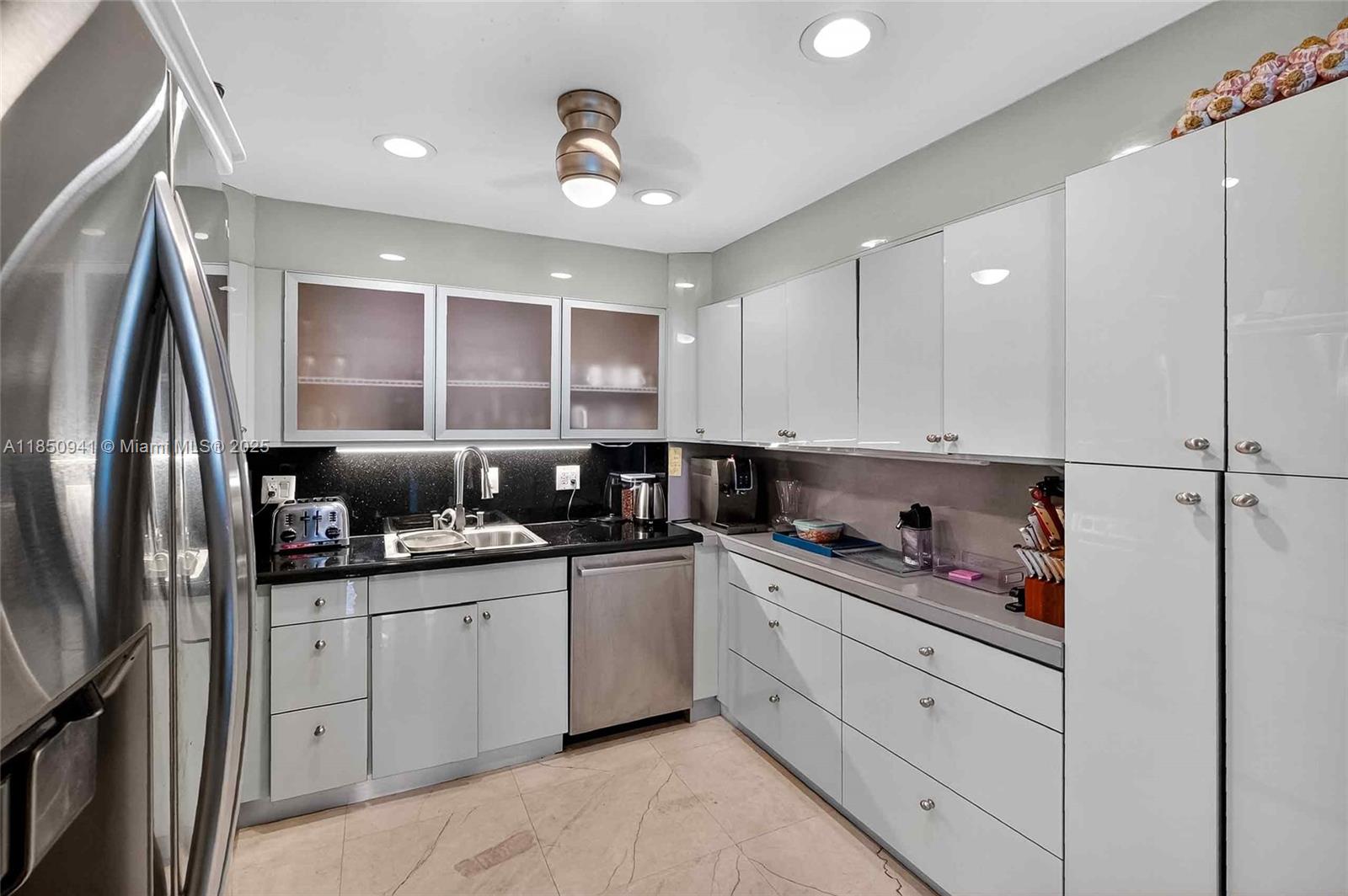 1616 2 / 3 1570 sq. ft. $ 2025-08-01 0 Photo