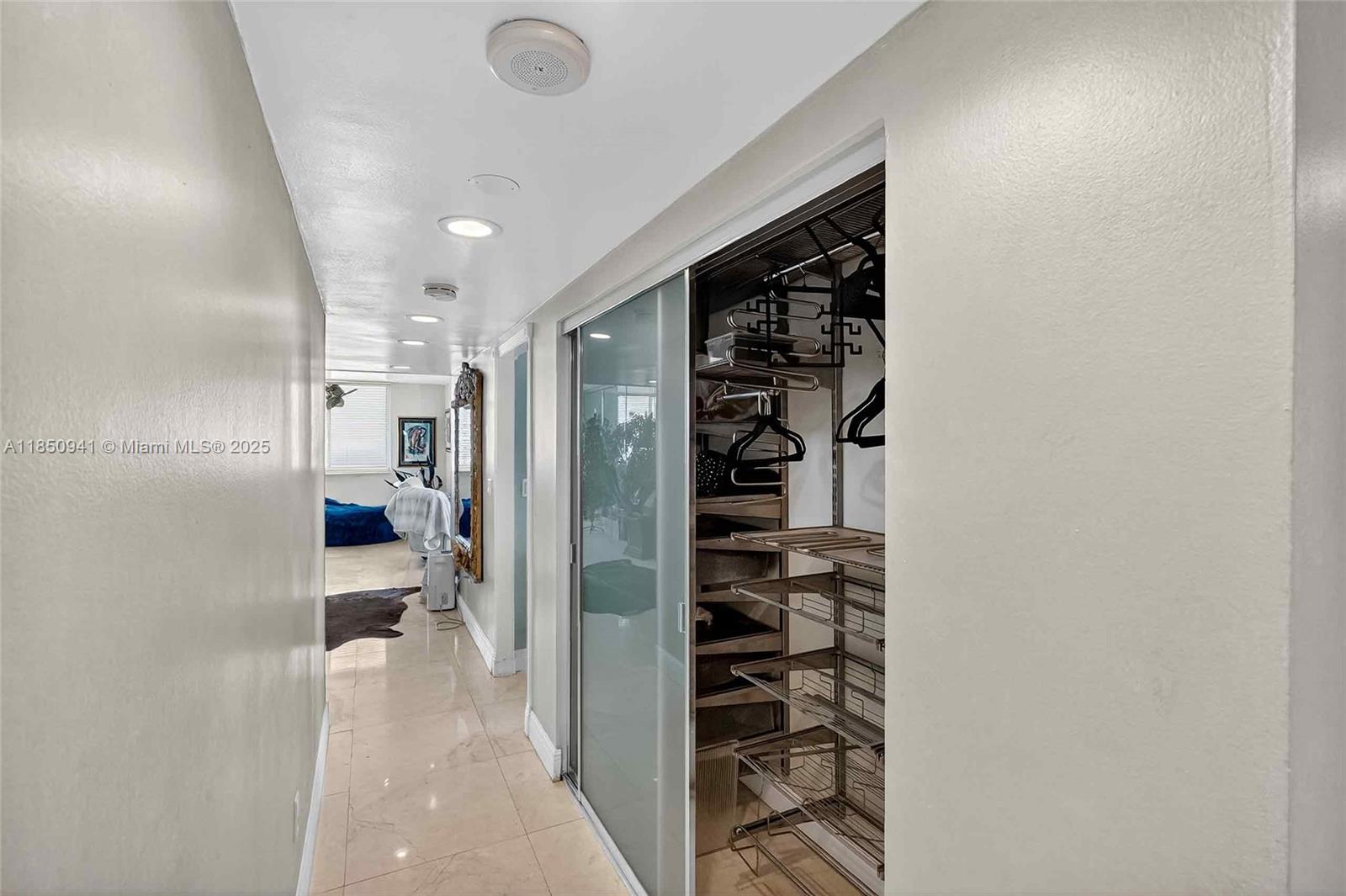 1616 2 / 3 1570 sq. ft. $ 2025-08-01 0 Photo