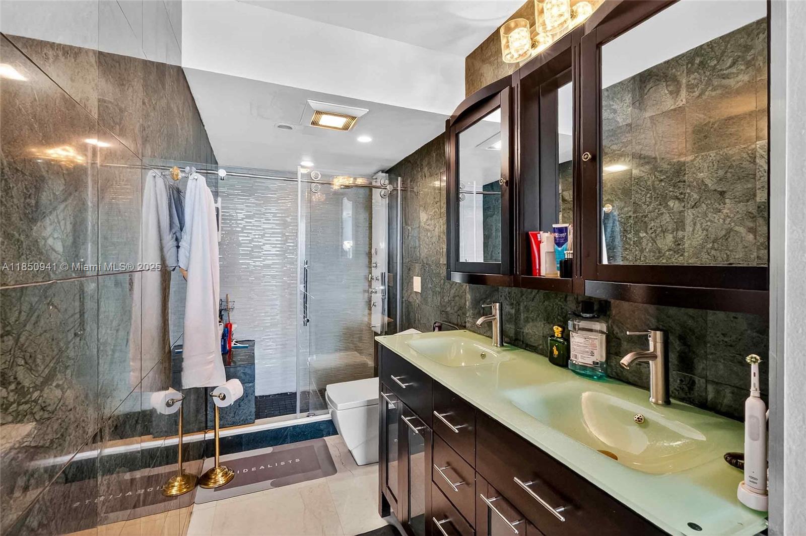 1616 2 / 3 1570 sq. ft. $ 2025-08-01 0 Photo