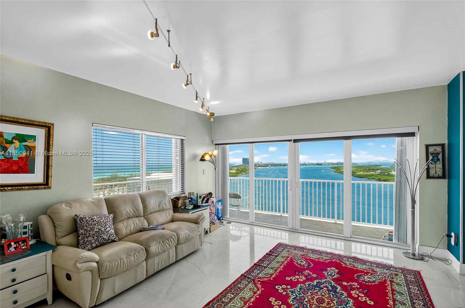 1616 2 / 3 1570 sq. ft. $ 2025-08-01 0 Photo