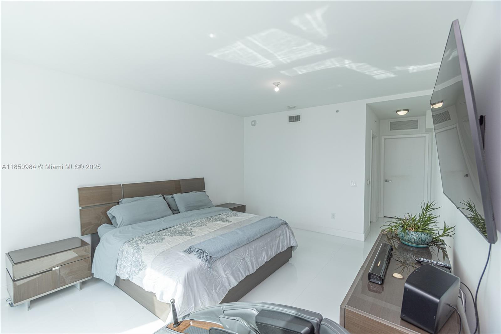 Photo of 1080 Brickell Ave  #3906, Miami, Florida, 33131 - 