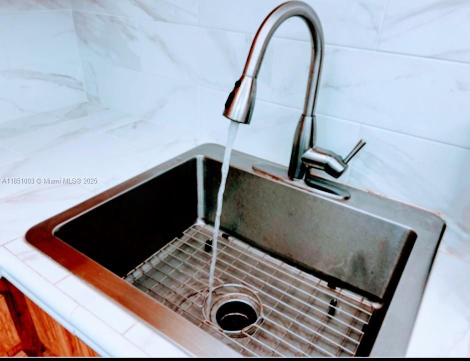 Photo of 2030 Ocean Dr  #1802, Hallandale Beach, Florida, 33009 - DEEP STAINLESS STEEL SINK