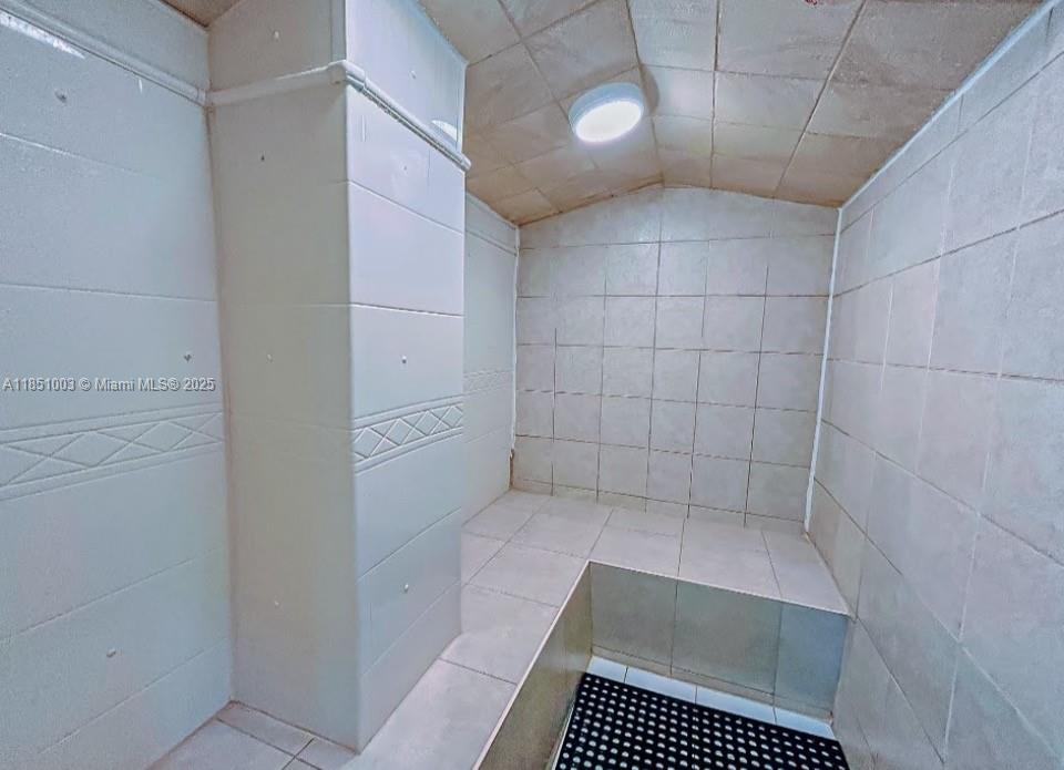 Photo of 2030 Ocean Dr  #1802, Hallandale Beach, Florida, 33009 - WET STEAM SAUNA