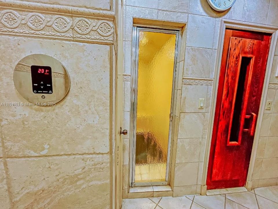 Photo of 2030 Ocean Dr  #1802, Hallandale Beach, Florida, 33009 - WET STEAM SAUNA