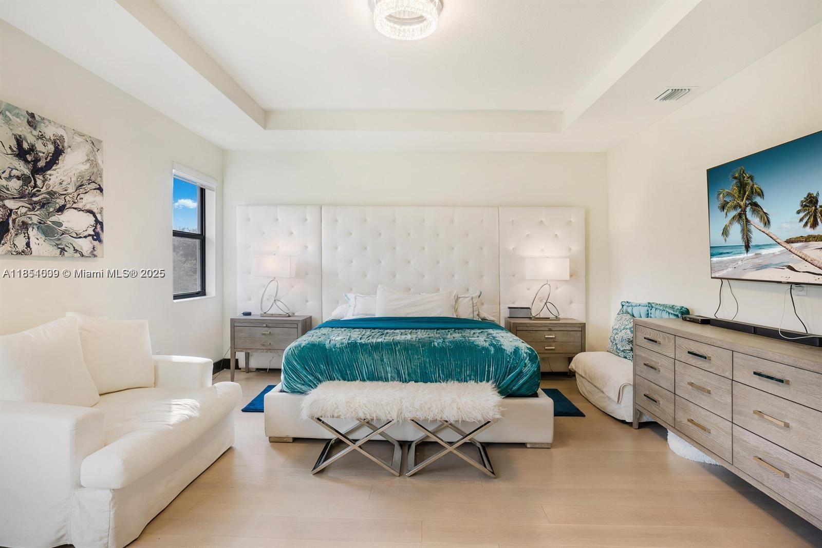 See details 8814 5 / 4 3135 sq. ft. $ 2025-08-04 0 Photo