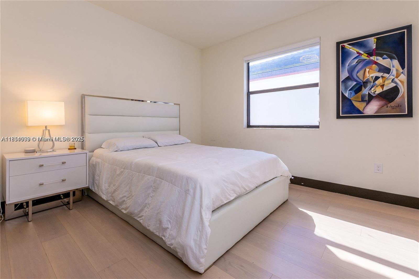 See details 8814 5 / 4 3135 sq. ft. $ 2025-08-04 0 Photo