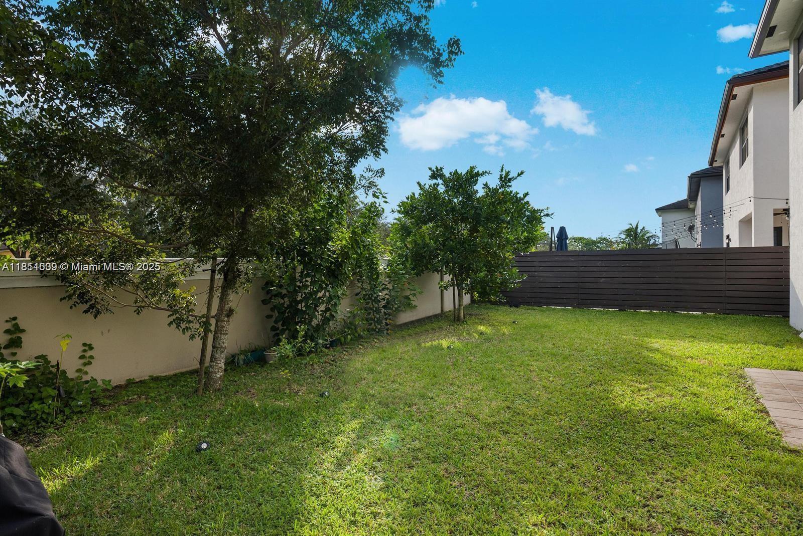 See details 8814 5 / 4 3135 sq. ft. $ 2025-08-04 0 Photo