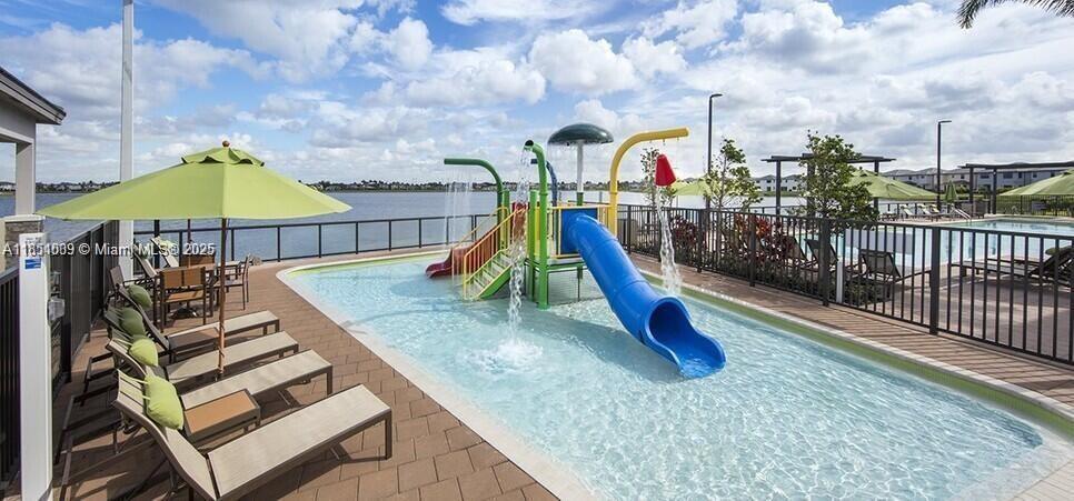 See details 8814 5 / 4 3135 sq. ft. $ 2025-08-04 0 Photo