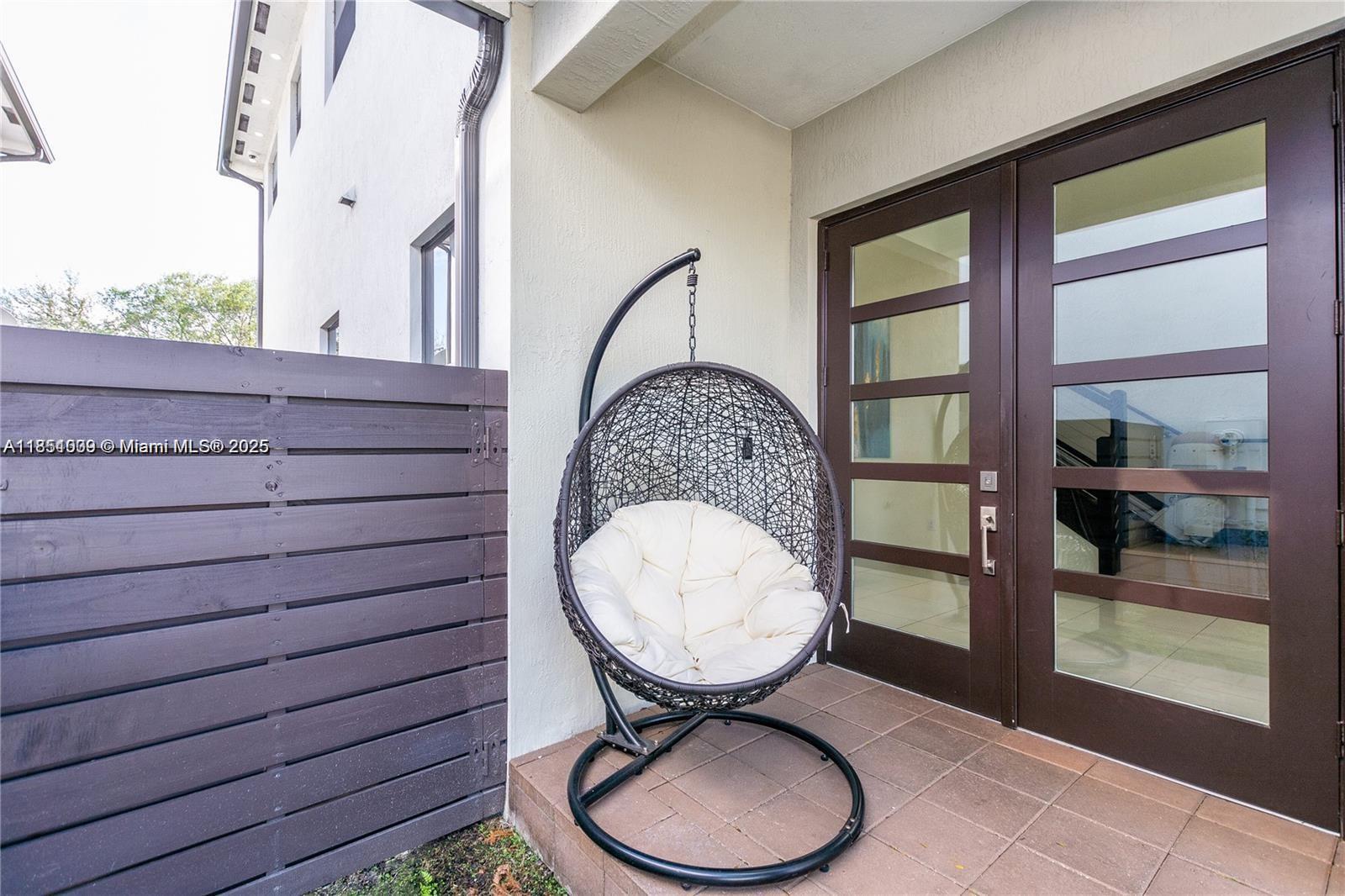 See details 8814 5 / 4 3135 sq. ft. $ 2025-08-04 0 Photo