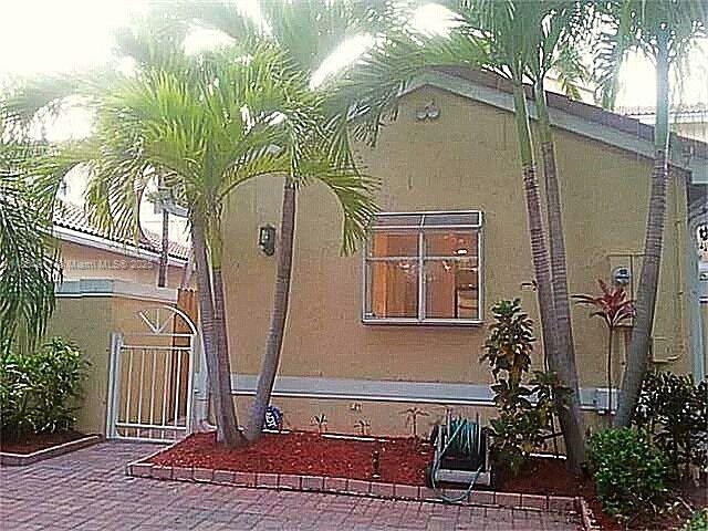 Photo of 1544 Weeping Willow Way  (1544), Hollywood, Florida, 33019 - 