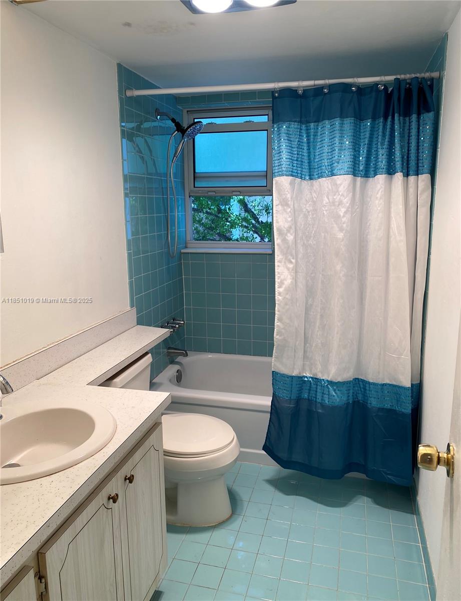 Photo of 610 12th Ave  #308, Hallandale Beach, Florida, 33009 - 