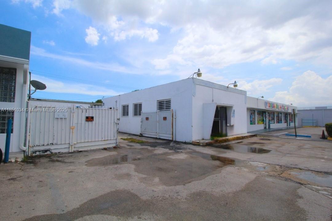 See details / sq. ft. $ 2025-08-01 0 Photo