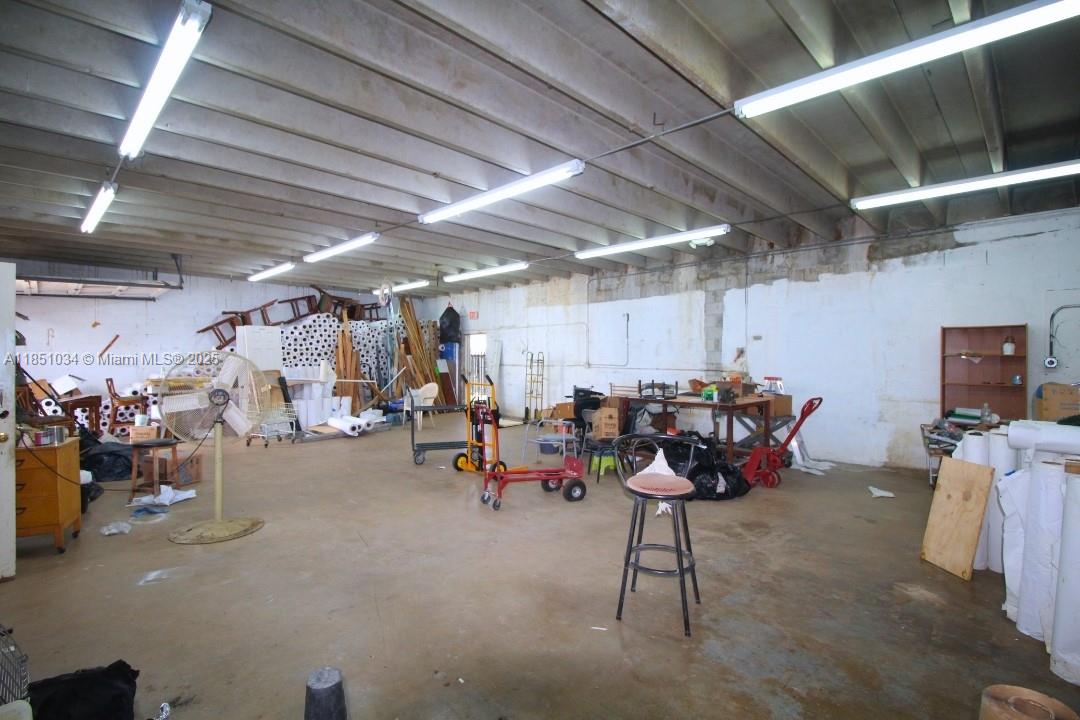 See details / sq. ft. $ 2025-08-01 0 Photo