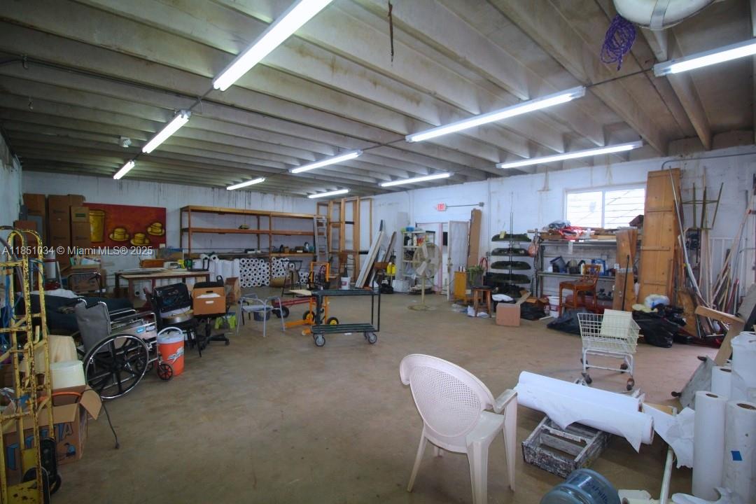 See details / sq. ft. $ 2025-08-01 0 Photo