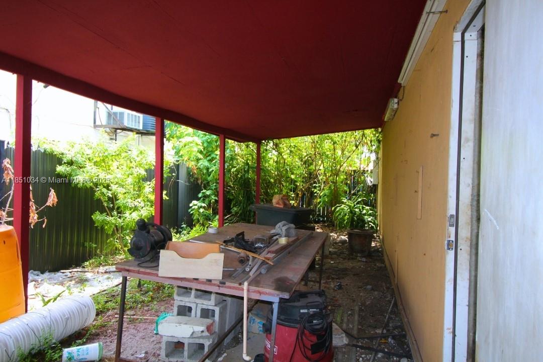See details / sq. ft. $ 2025-08-01 0 Photo