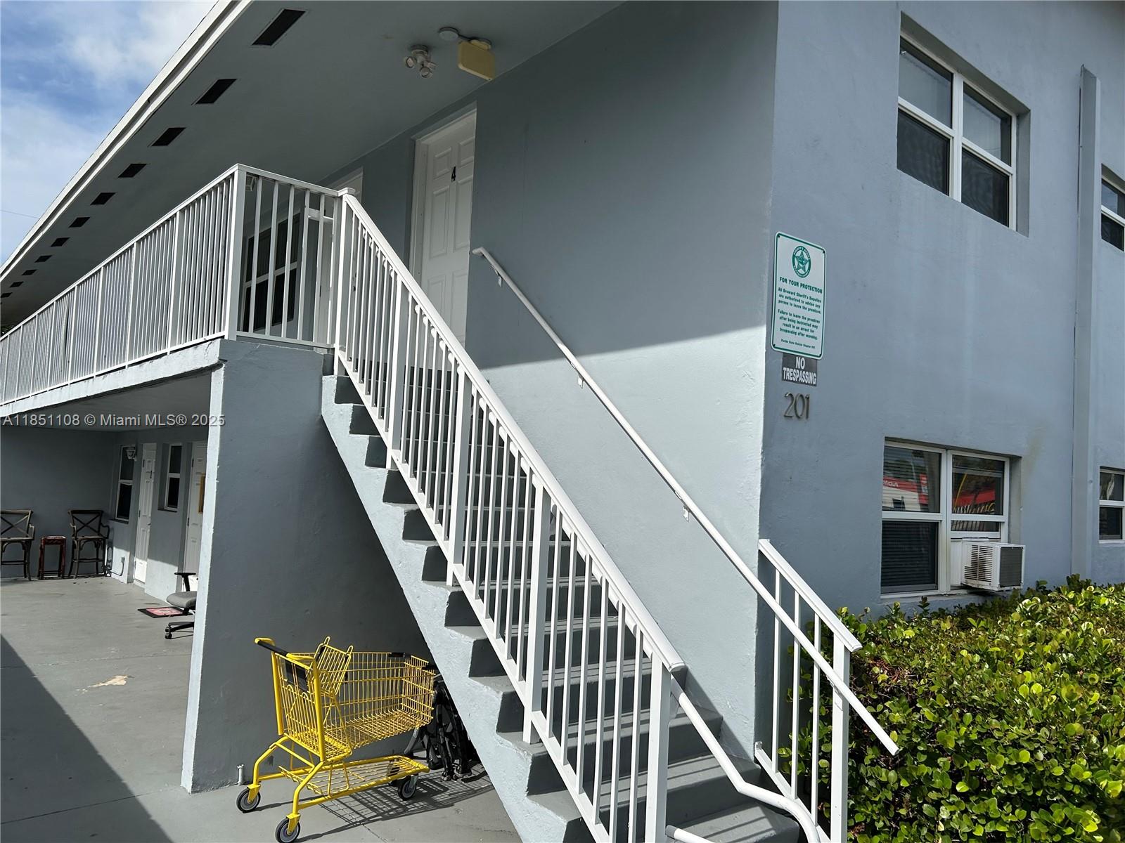 See details / 3897 sq. ft. $ 2025-08-01 0 Photo