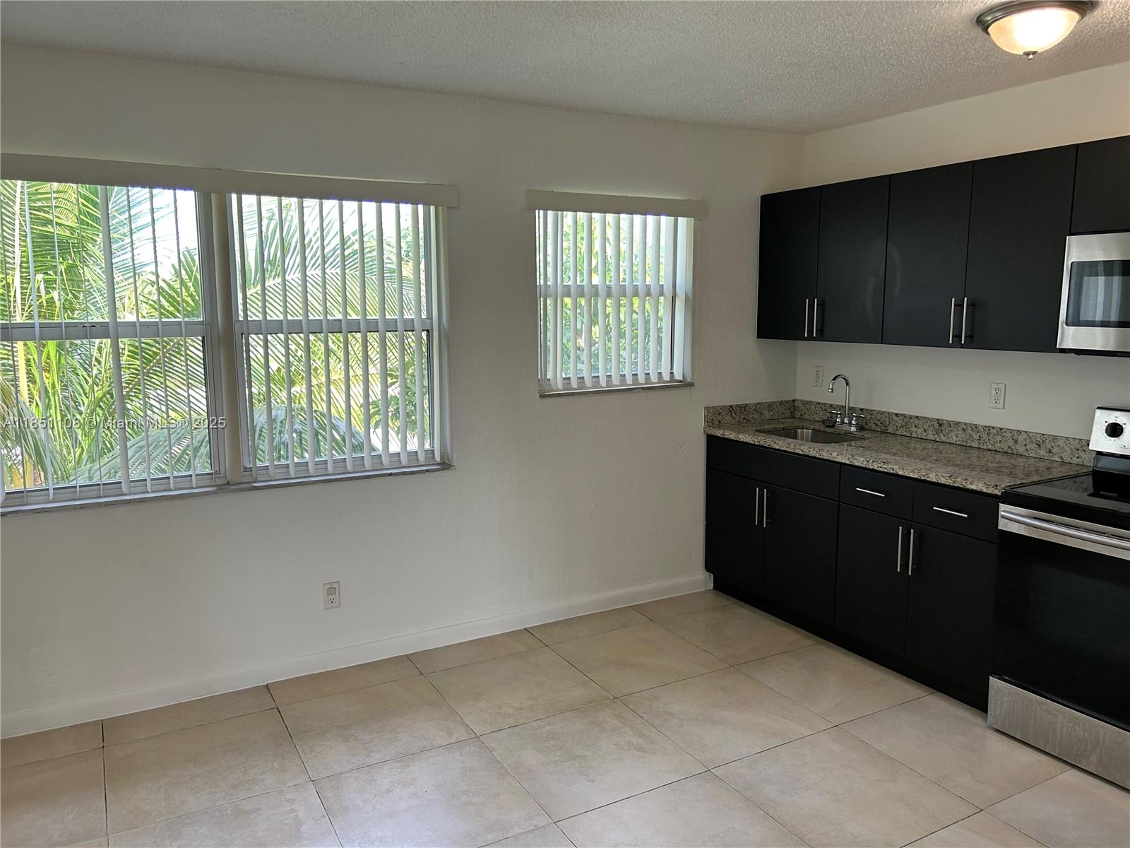 See details / 3897 sq. ft. $ 2025-08-01 0 Photo