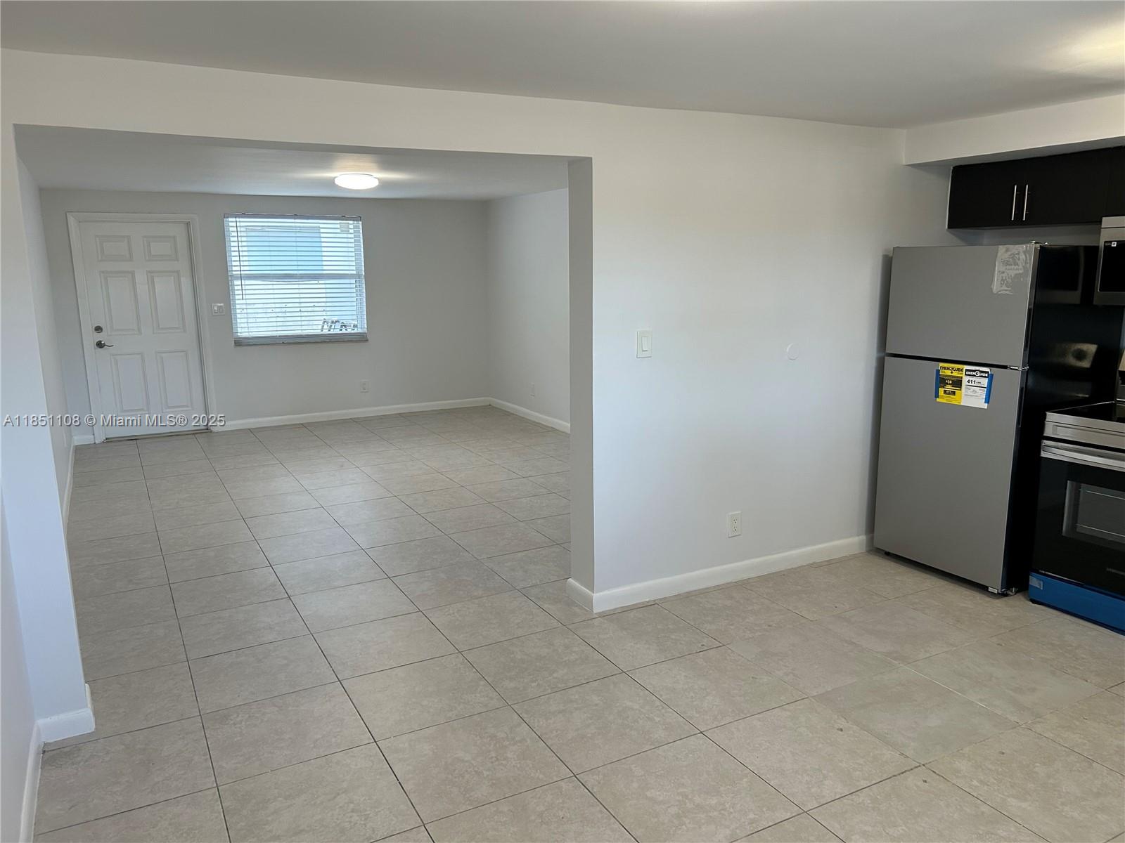 See details / 3897 sq. ft. $ 2025-08-01 0 Photo