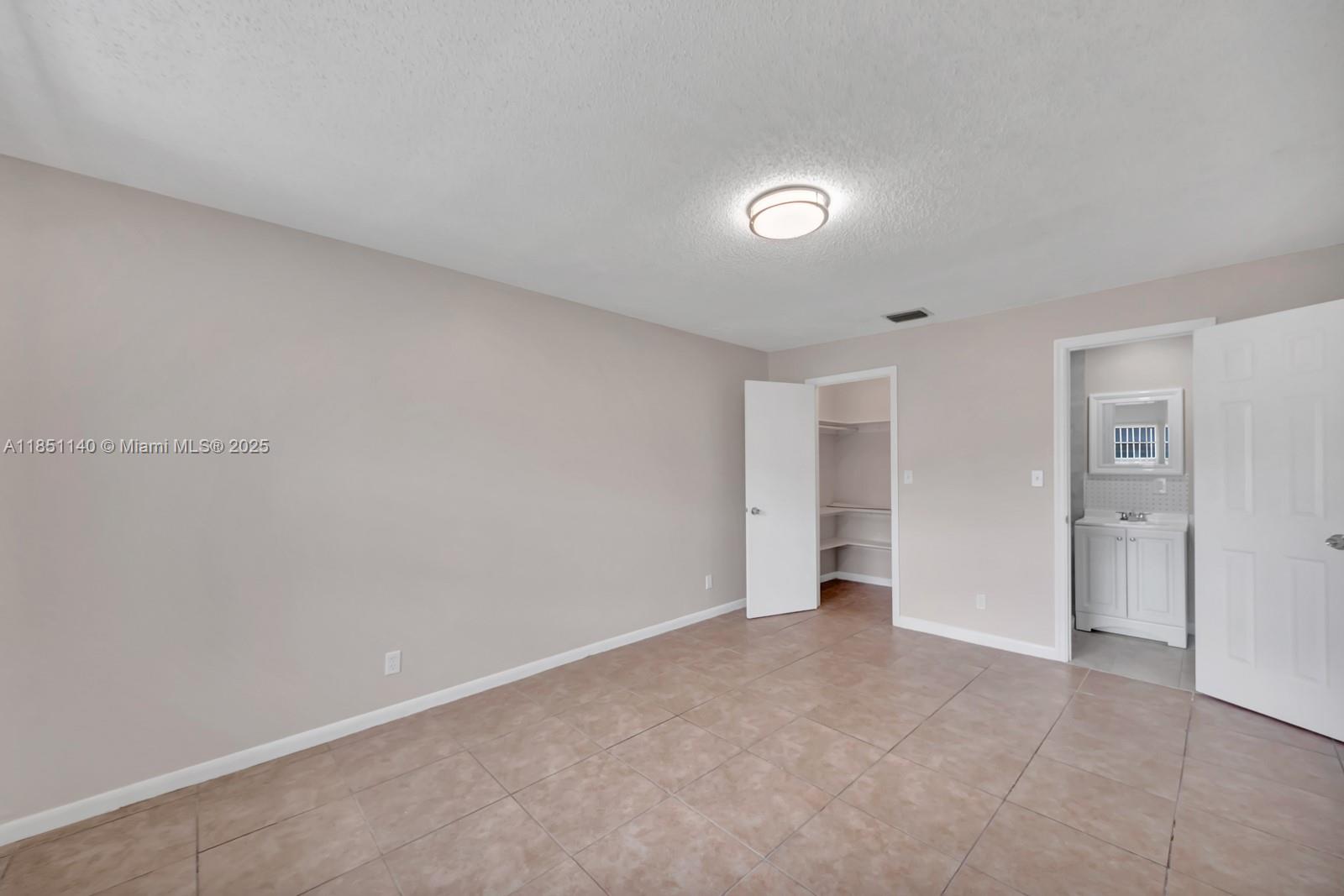 Ver detalles / 2099 sq. ft. $ 2025-08-01 0 foto