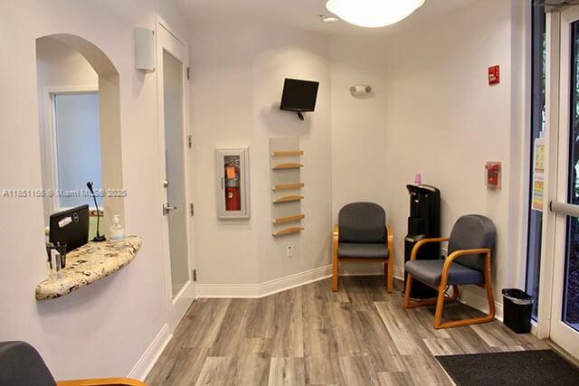 101,102,103,104  /   sq. ft. $ 2025-08-01 0 foto