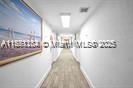   /   кв.футов $ 2025-08-01 0 Фото