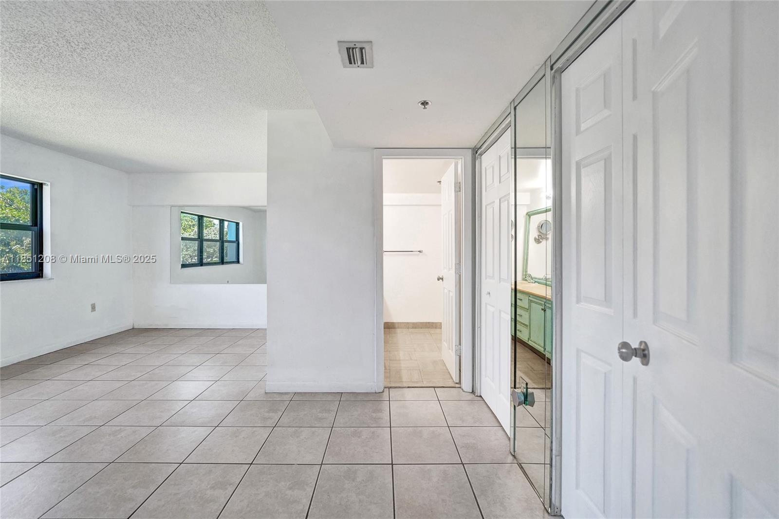 Photo of 1201 Ocean Dr  #201N, Hollywood, Florida, 33019 - 