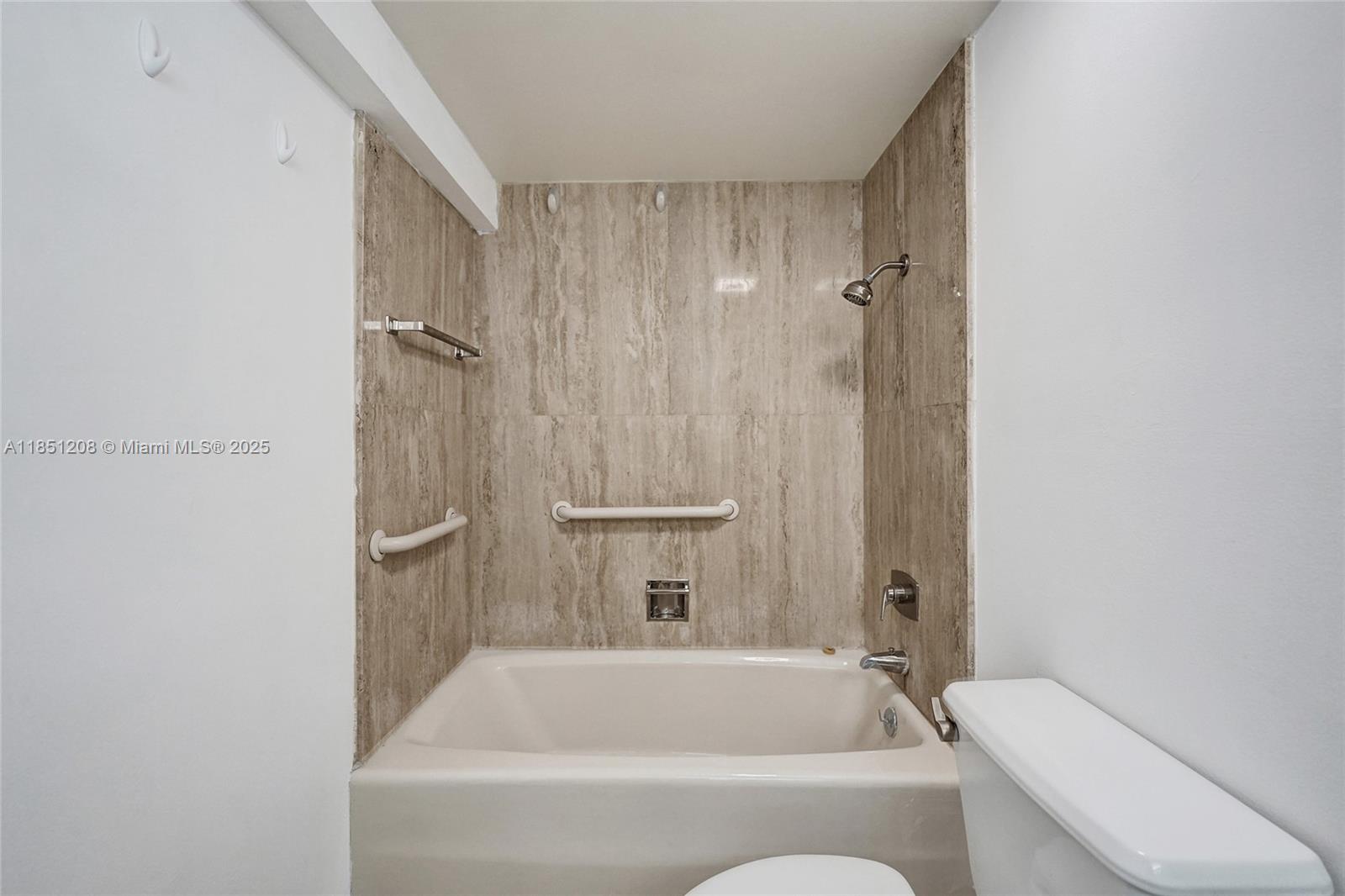 Photo of 1201 Ocean Dr  #201N, Hollywood, Florida, 33019 - 