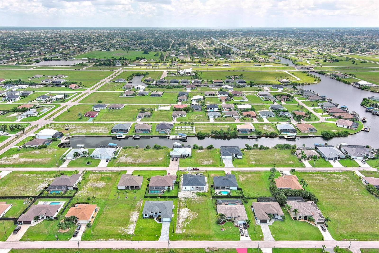See details / sq. ft. $ 2025-08-01 0 Photo
