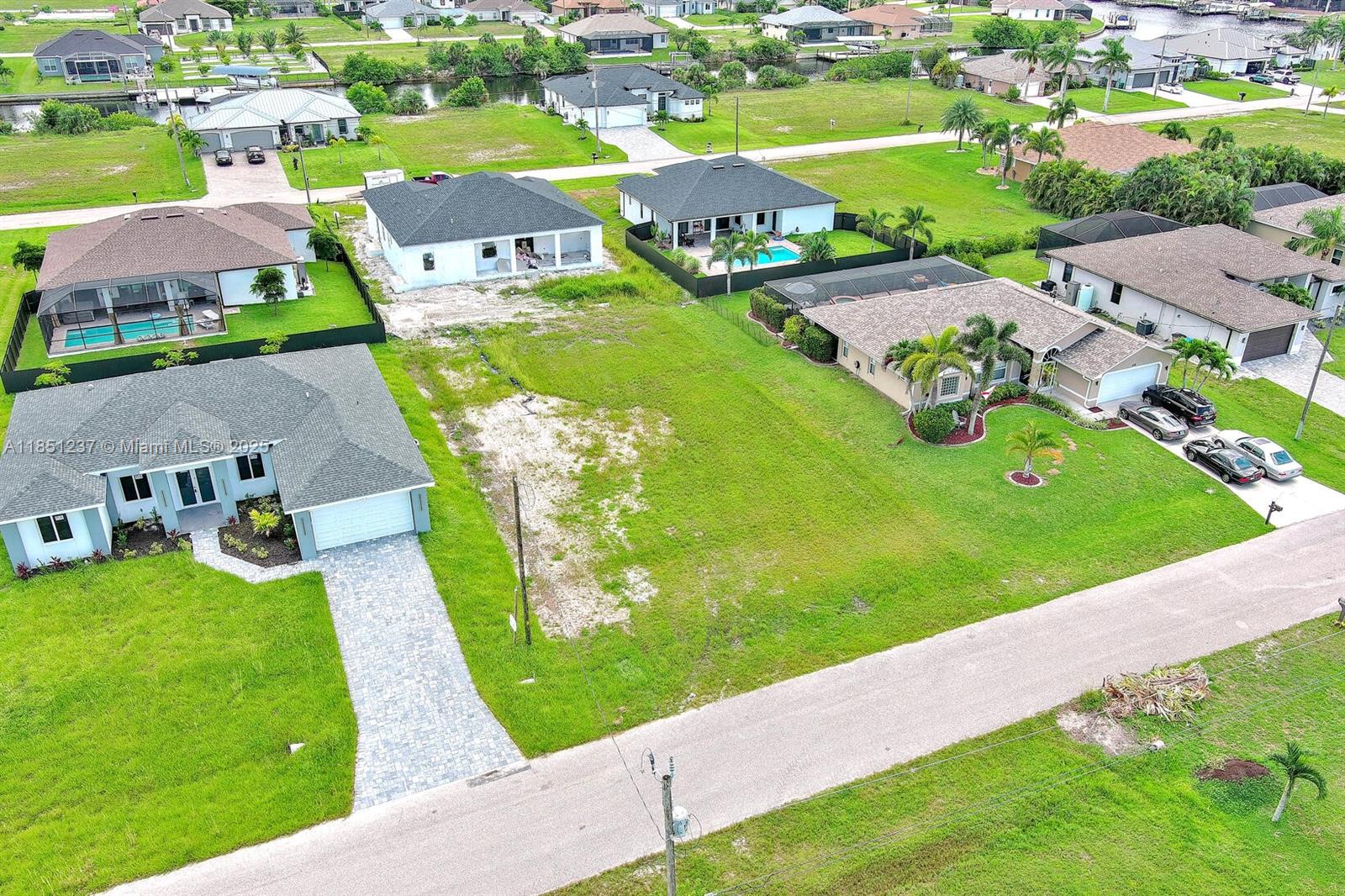 See details / sq. ft. $ 2025-08-01 0 Photo