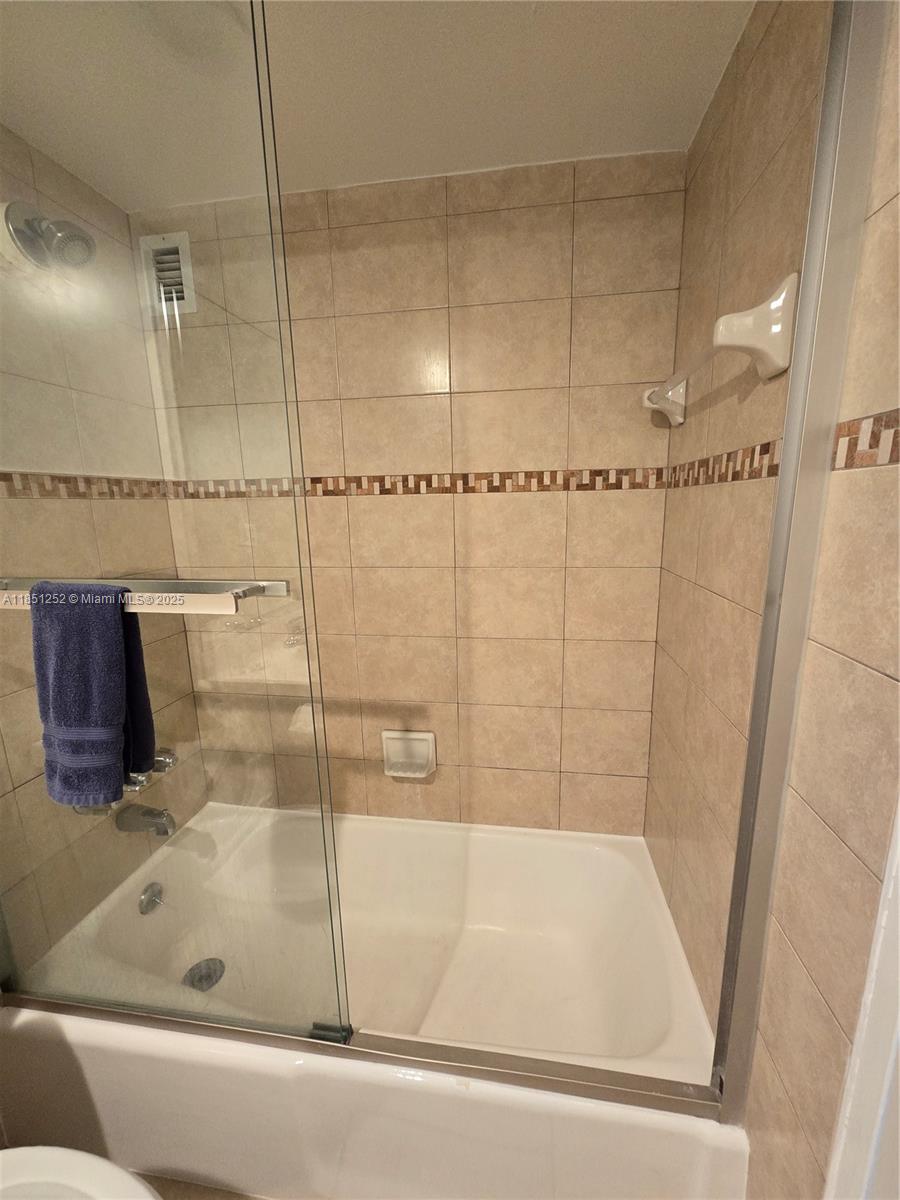 Photo of 3901 Ocean Dr  #5C, Hollywood, Florida, 33019 - 
