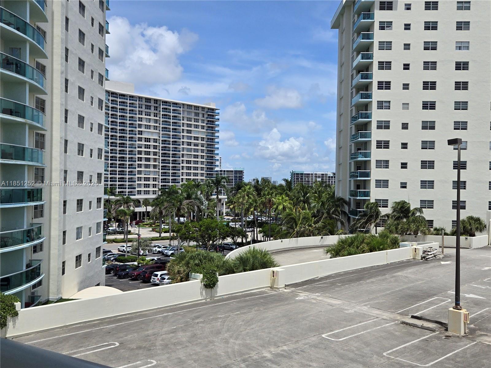 Photo of 3901 Ocean Dr  #5C, Hollywood, Florida, 33019 - 