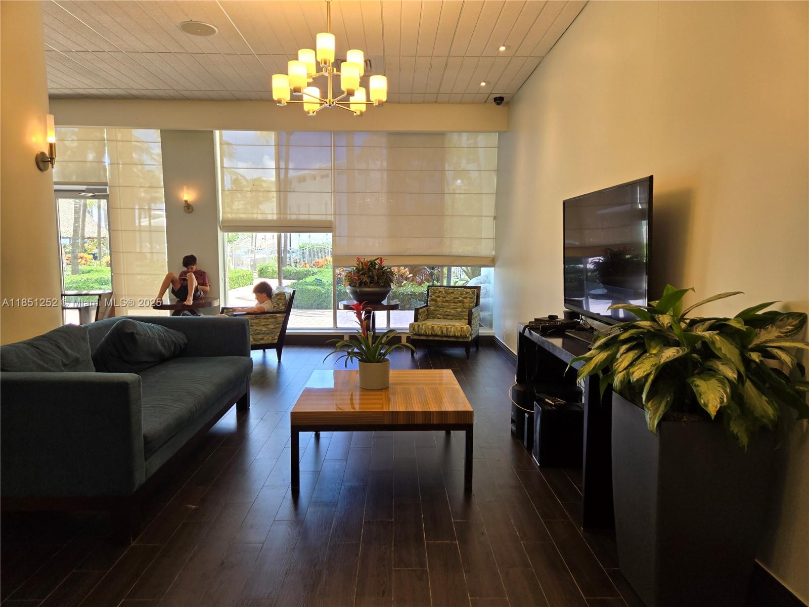 Photo of 3901 Ocean Dr  #5C, Hollywood, Florida, 33019 - 