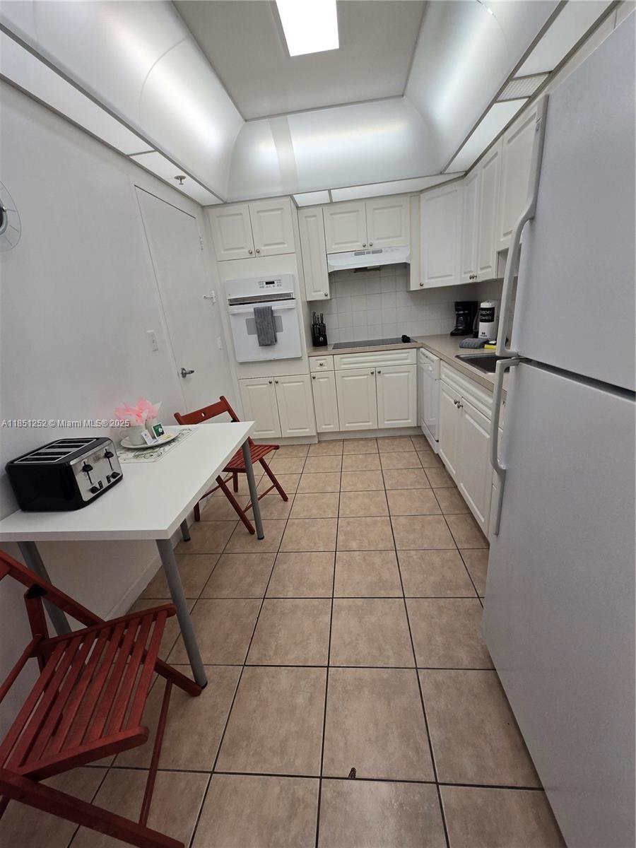 Photo of 3901 Ocean Dr  #5C, Hollywood, Florida, 33019 - 