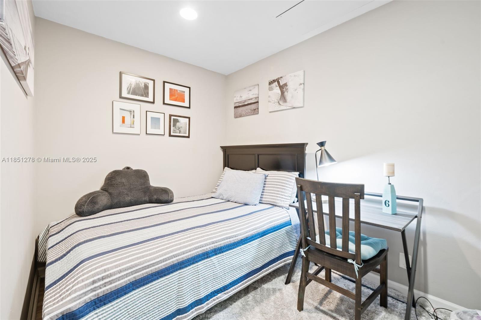 Photo of 3000 Ocean Dr  #102, Hollywood, Florida, 33019 - 
