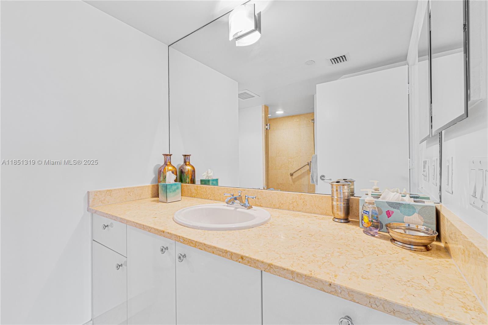 Photo of 20000 Country Club Dr  #1114, Aventura, Florida, 33180 - 