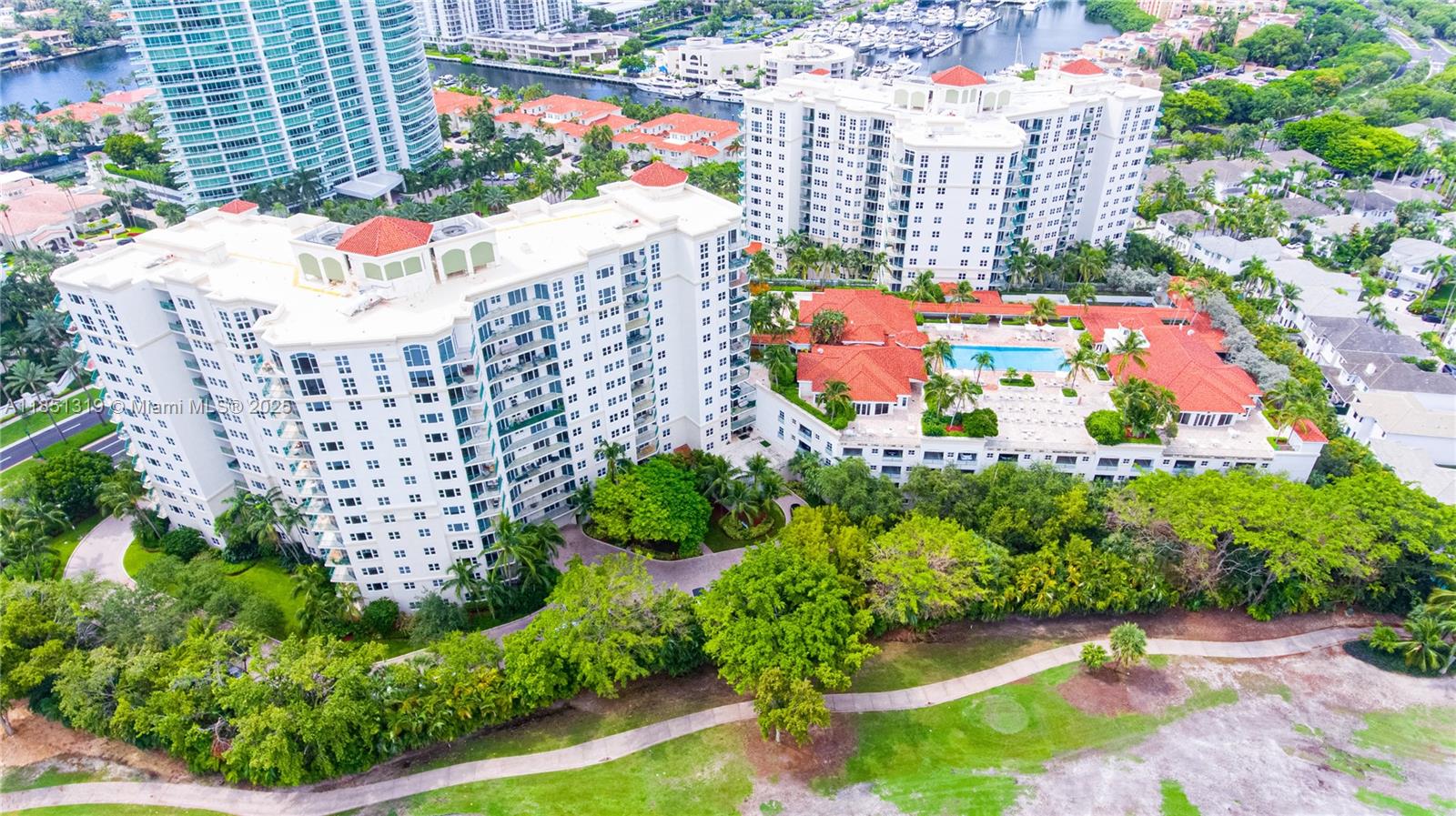 Photo of 20000 Country Club Dr #1114, Aventura, Florida, 33180 -