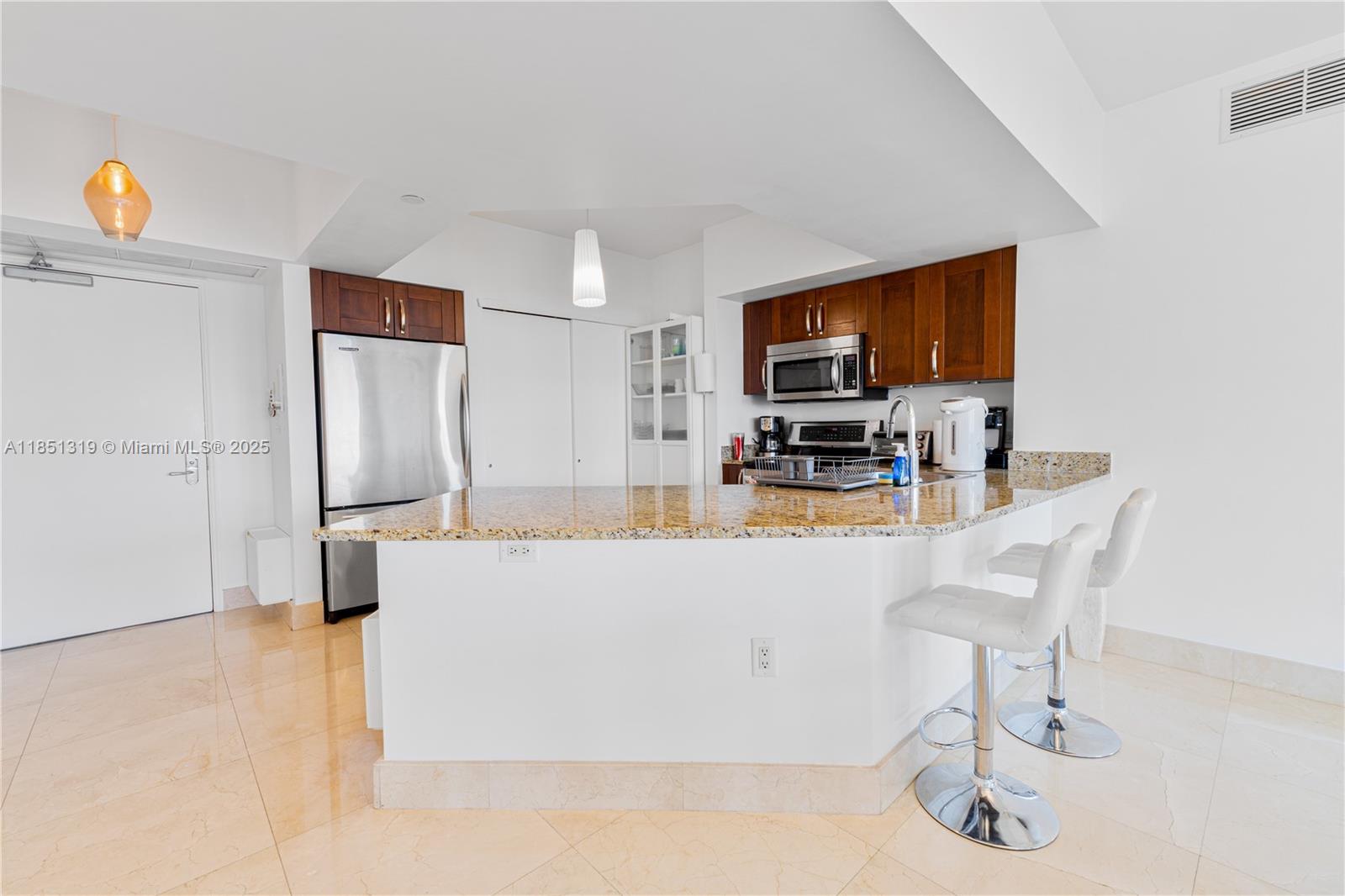 Photo of 20000 Country Club Dr  #1114, Aventura, Florida, 33180 - 