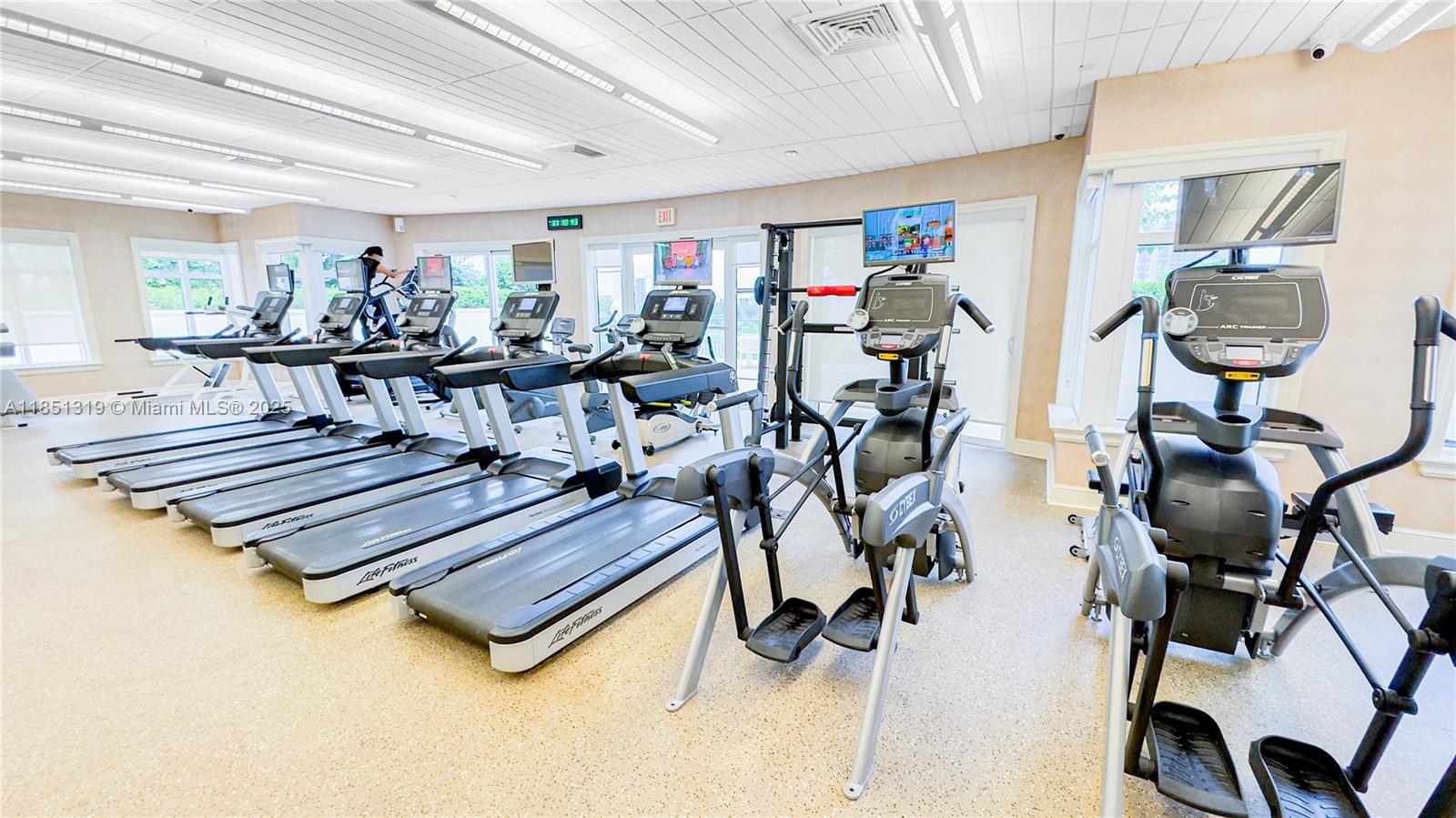 Photo of 20000 Country Club Dr  #1114, Aventura, Florida, 33180 - 