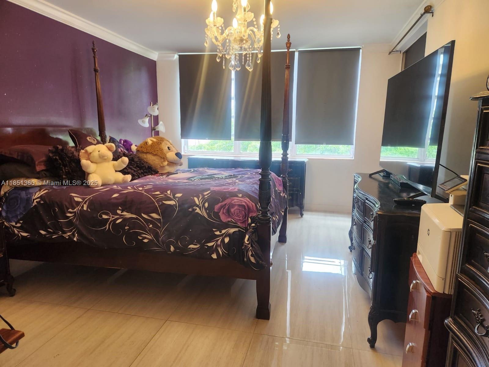 302-3 2 / 2 1674 sq. ft. $ 2025-08-02 0 foto