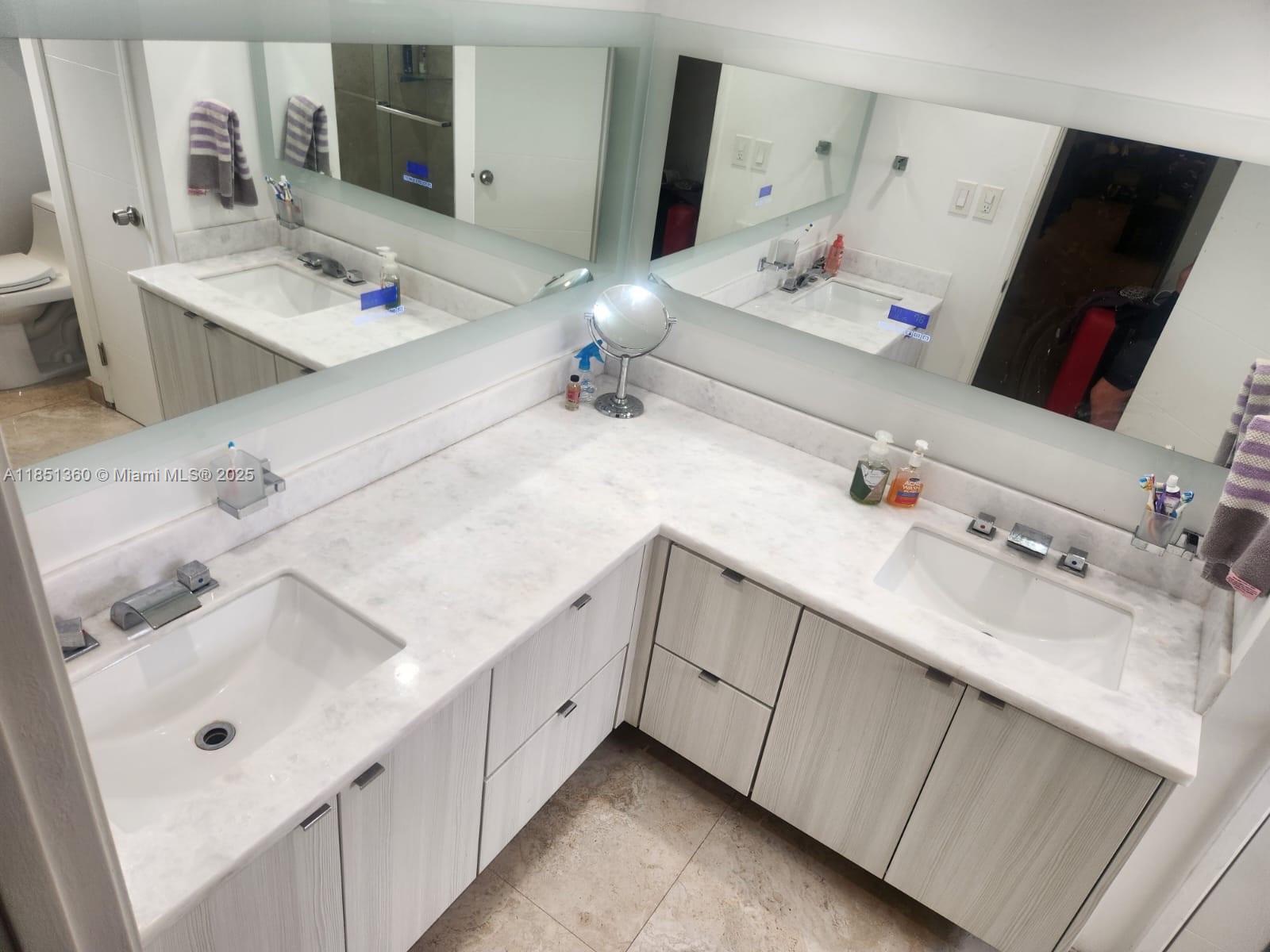 302-3 2 / 2 1674 sq. ft. $ 2025-08-02 0 foto