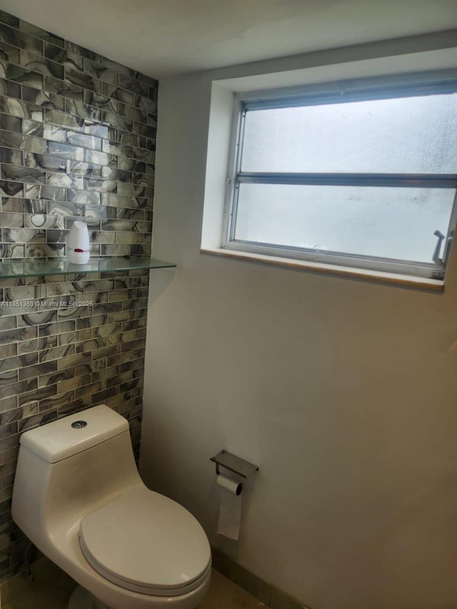 302-3 2 / 2 1674 sq. ft. $ 2025-08-02 0 foto