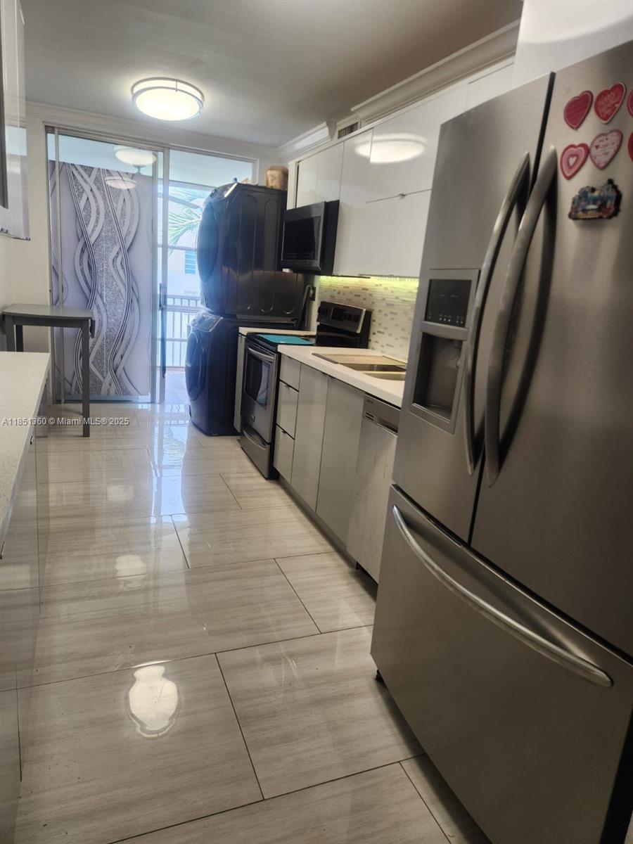 302-3 2 / 2 1674 sq. ft. $ 2025-08-02 0 foto