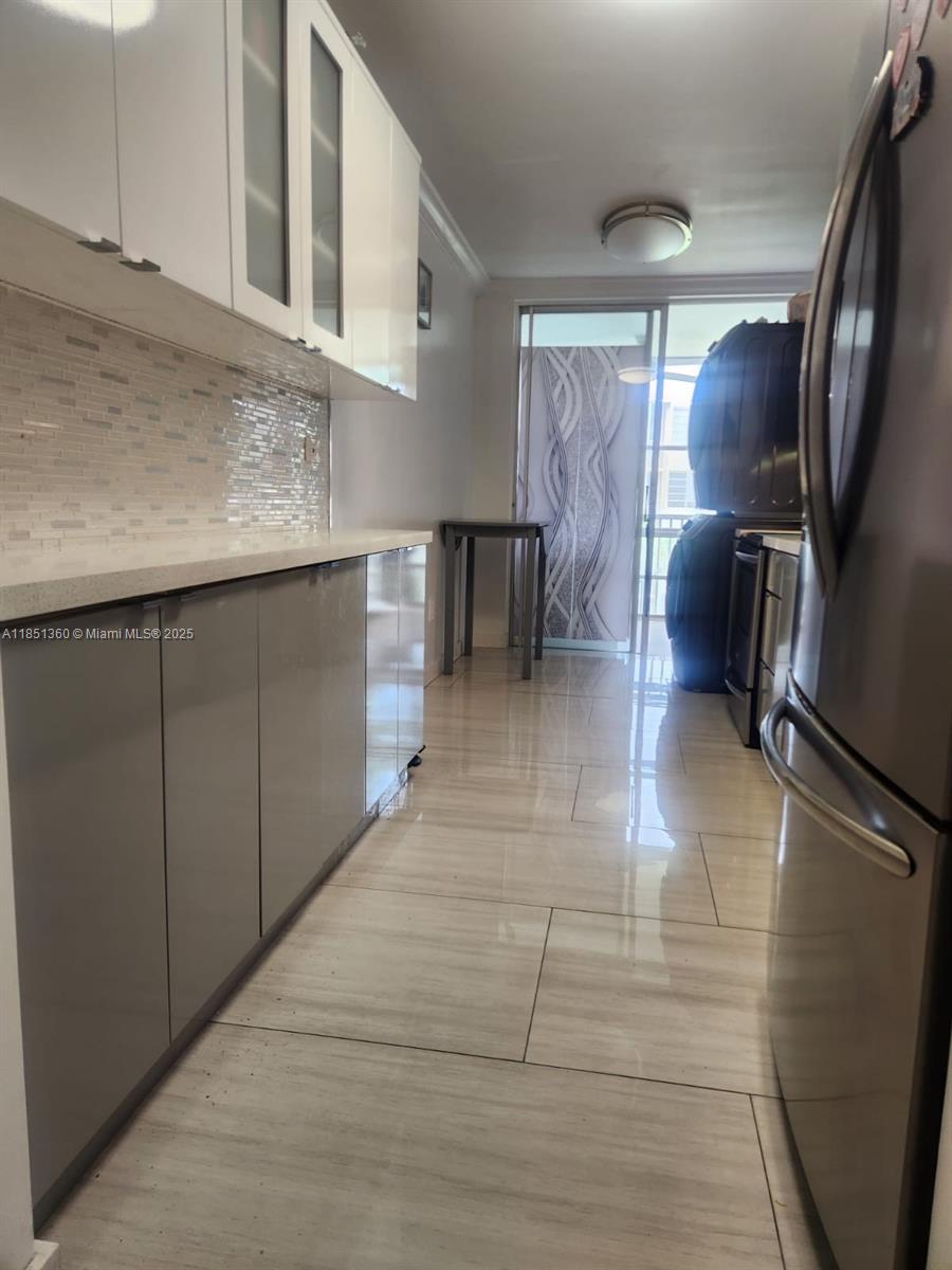302-3 2 / 2 1674 sq. ft. $ 2025-08-02 0 foto
