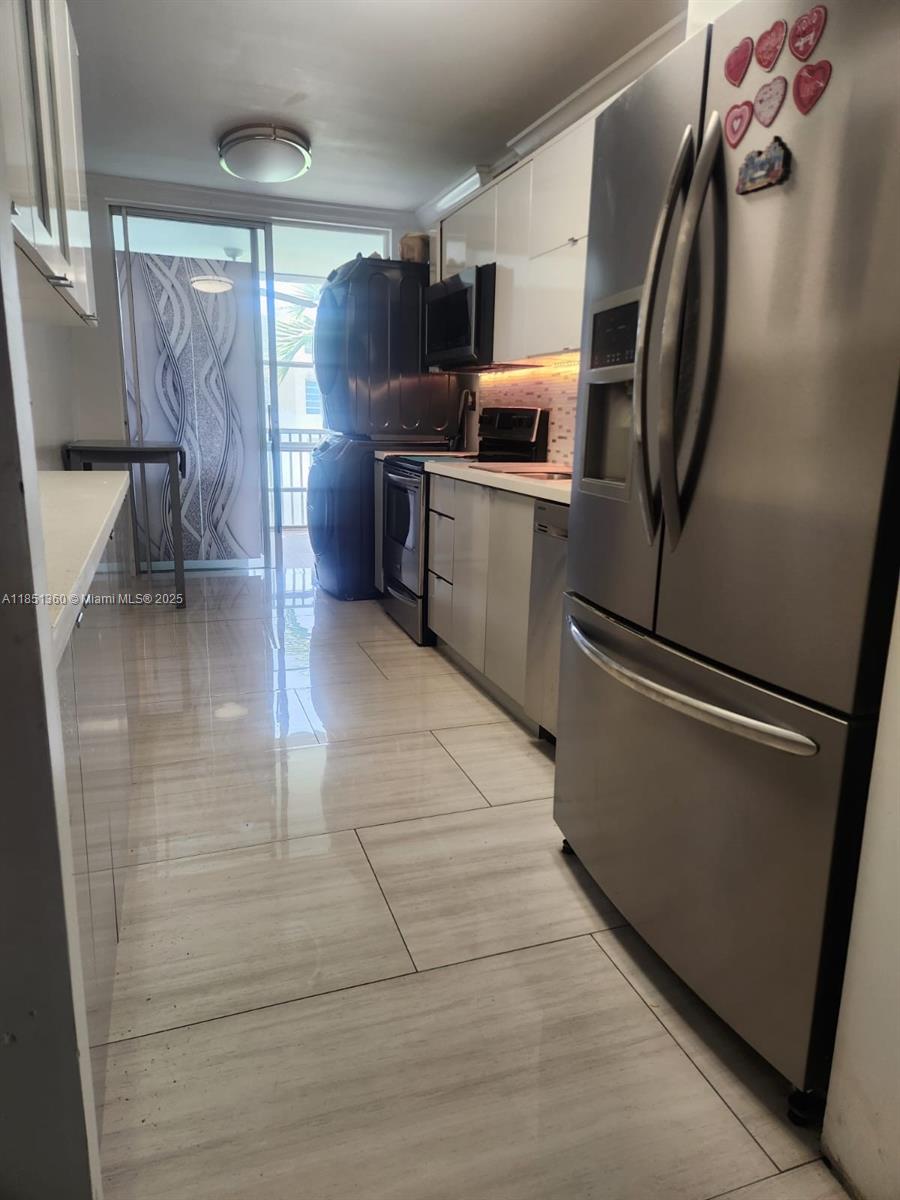 302-3 2 / 2 1674 sq. ft. $ 2025-08-02 0 foto