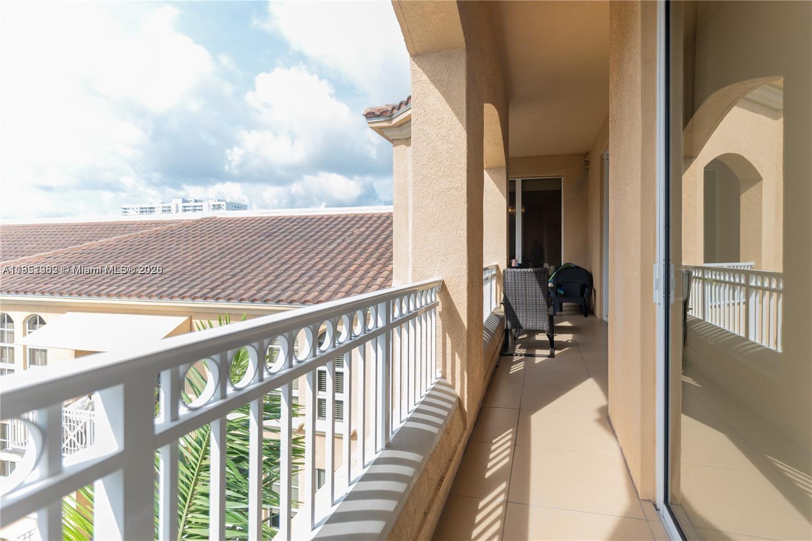 Photo of 3001 185th St  #710, Aventura, Florida, 33180 - 
