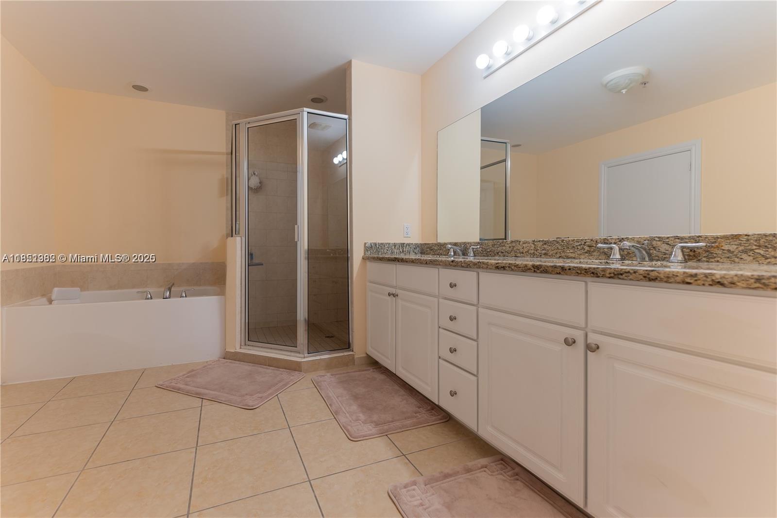 Photo of 3001 185th St  #710, Aventura, Florida, 33180 - 