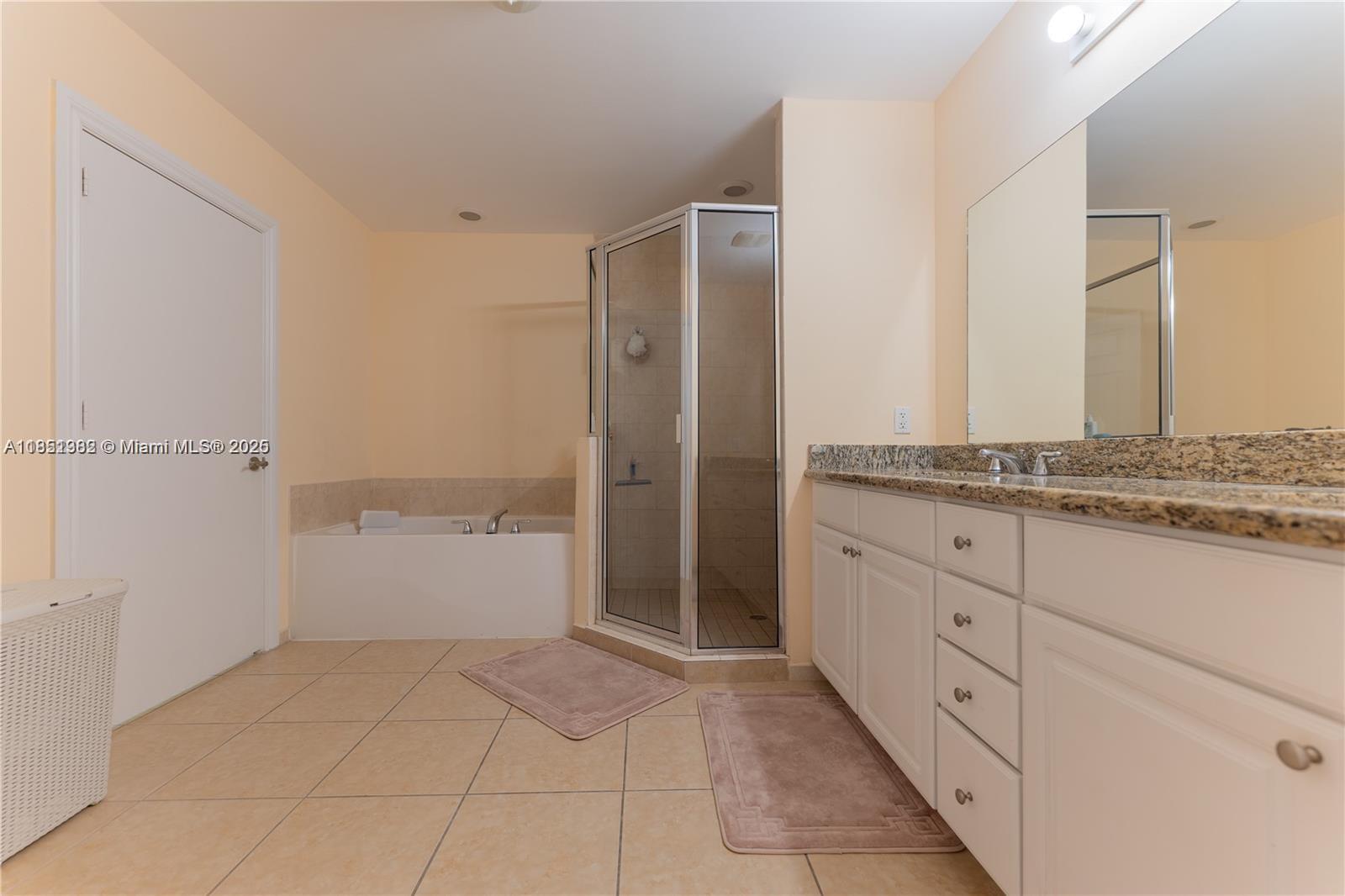 Photo of 3001 185th St  #710, Aventura, Florida, 33180 - 