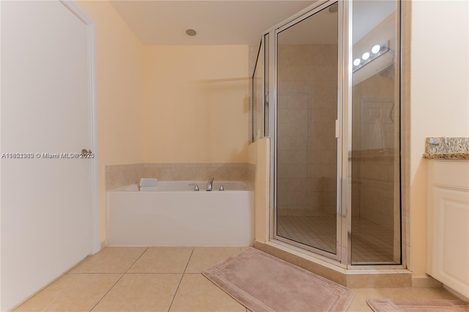 Photo of 3001 185th St  #710, Aventura, Florida, 33180 - 